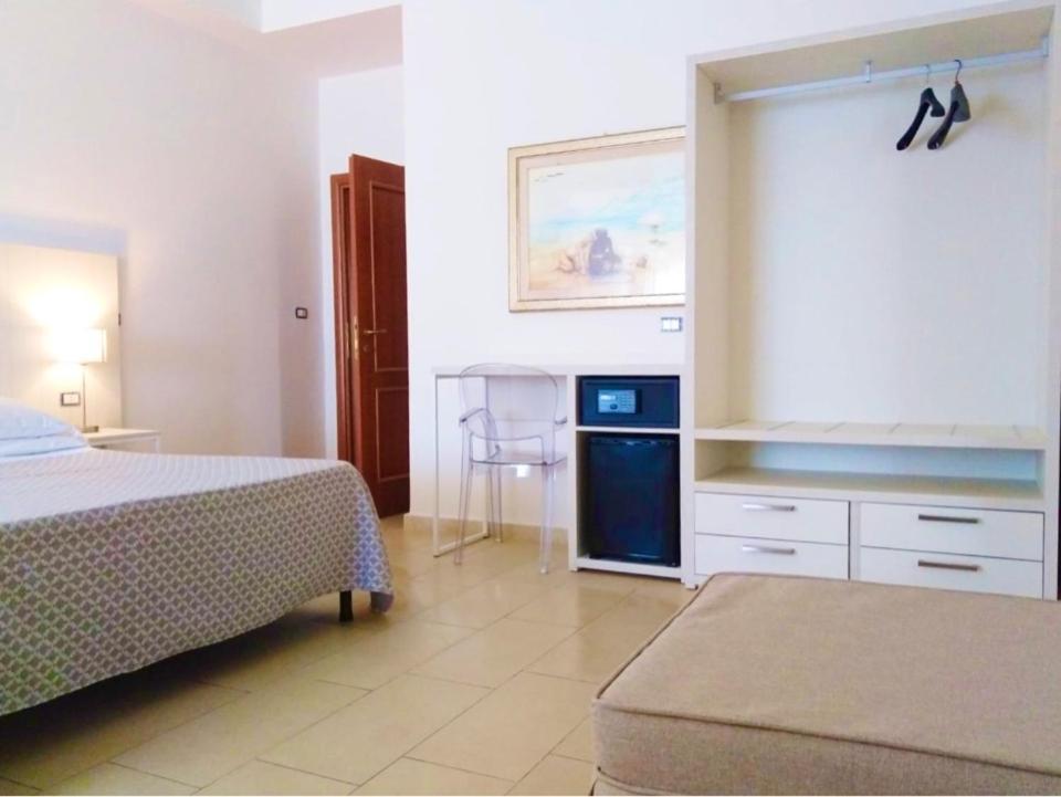 Hotel Villa Eleonora Scauri  Eksteriør billede