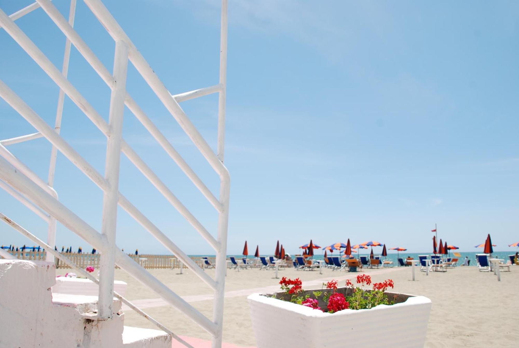Hotel Villa Eleonora Scauri  Eksteriør billede
