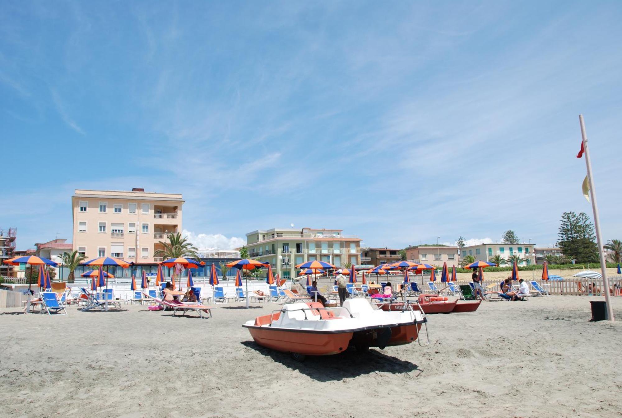 Hotel Villa Eleonora Scauri  Eksteriør billede