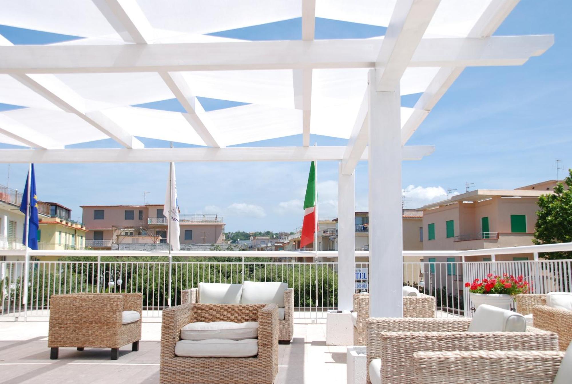 Hotel Villa Eleonora Scauri  Eksteriør billede