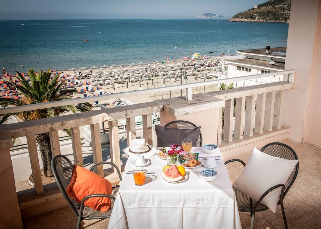 Hotel Villa Eleonora Scauri  Eksteriør billede