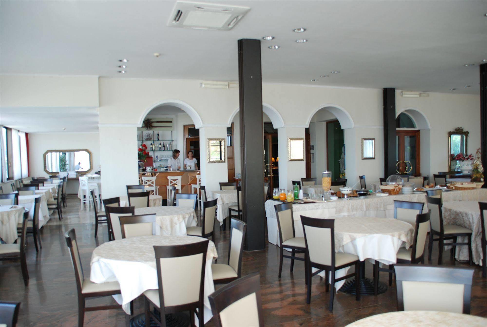 Hotel Villa Eleonora Scauri  Eksteriør billede